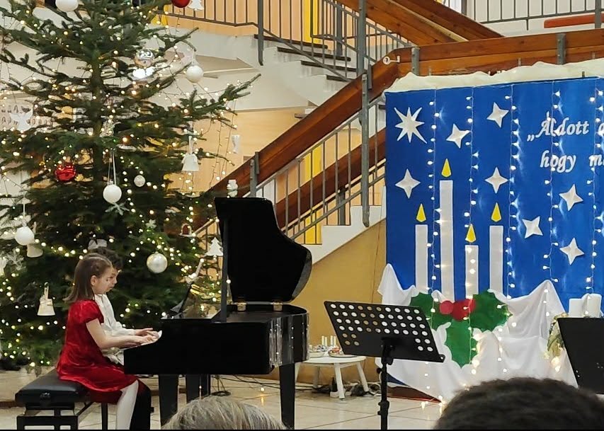 e2bca9ec-c850-4888-ab3b-6a39cf25d748